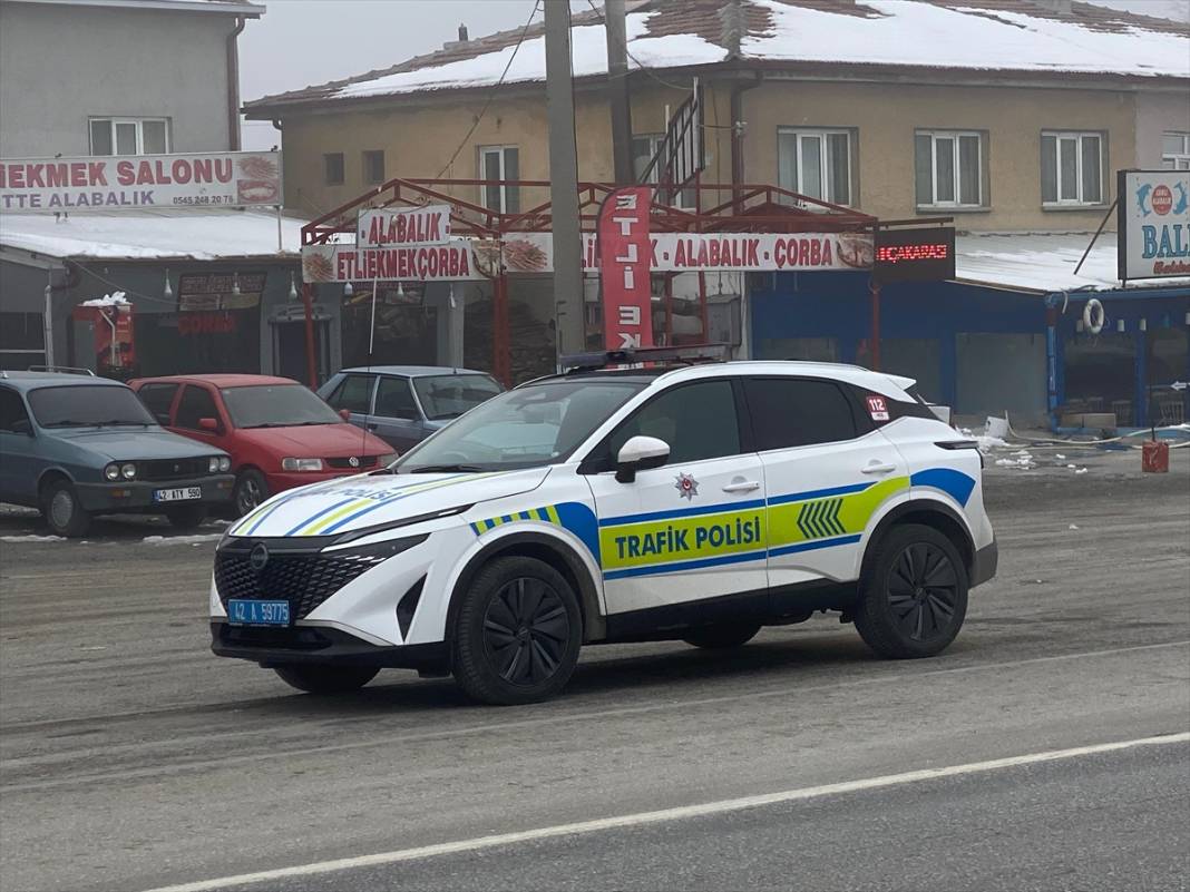 Konya’da TIR’lar çarpıştı, şehirlerarası yol kapandı 3